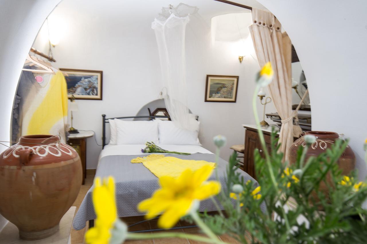 Appartement Mylopetres à Oia  Extérieur photo