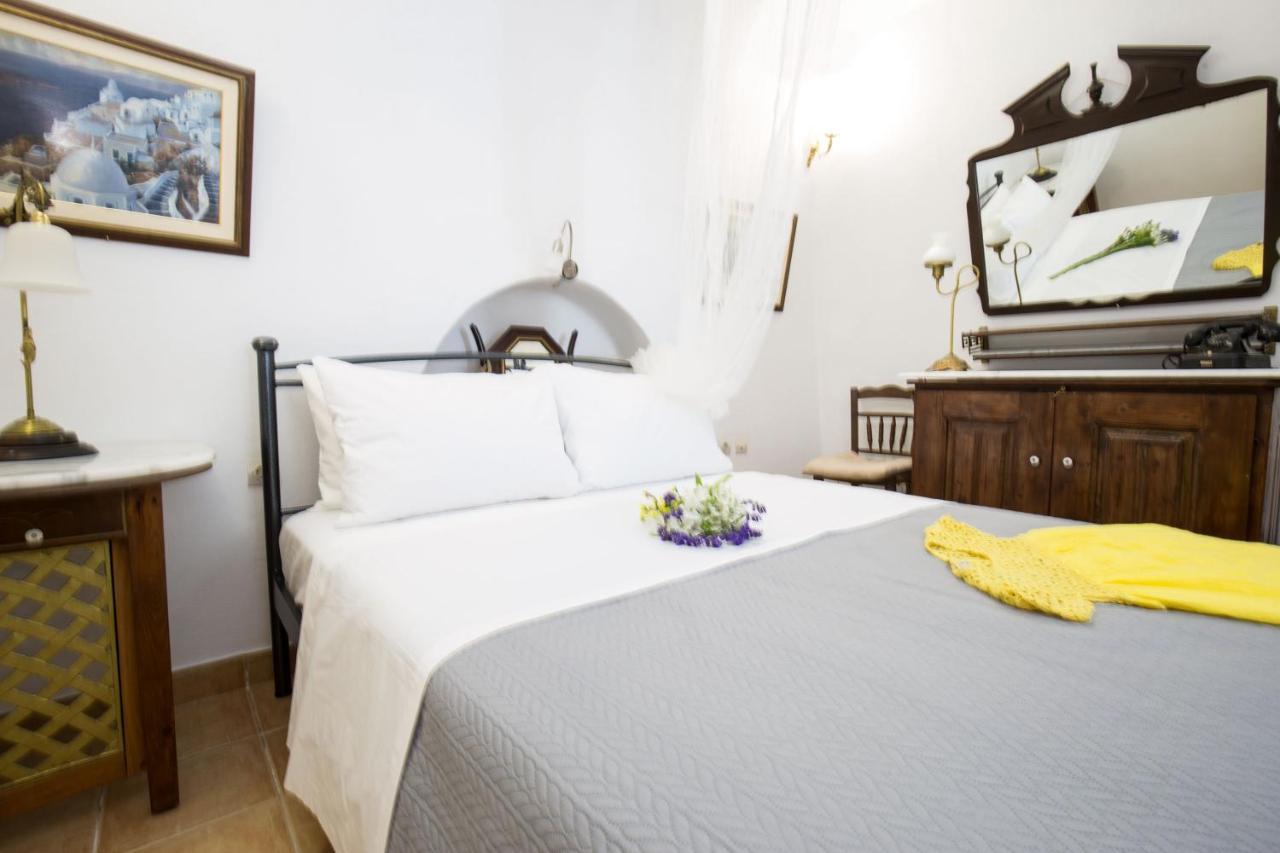 Appartement Mylopetres à Oia  Extérieur photo